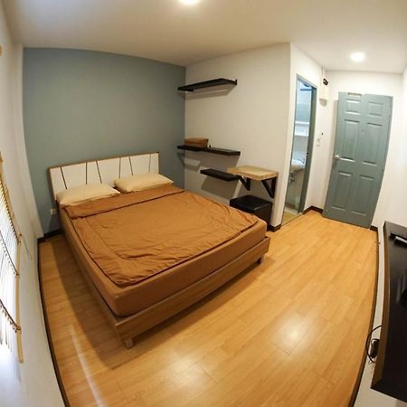 Inn Trog And Inn Soi (Adults Only) Bangkok Zewnętrze zdjęcie