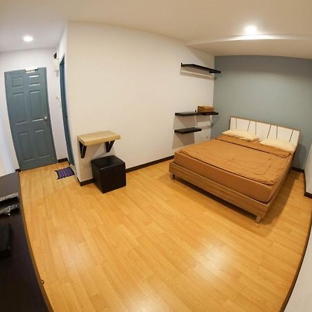 Inn Trog And Inn Soi (Adults Only) Bangkok Zewnętrze zdjęcie