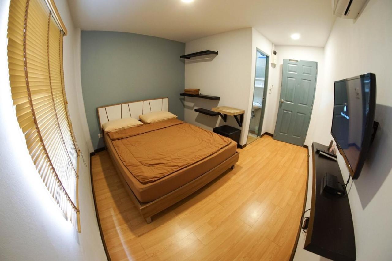 Inn Trog And Inn Soi (Adults Only) Bangkok Zewnętrze zdjęcie