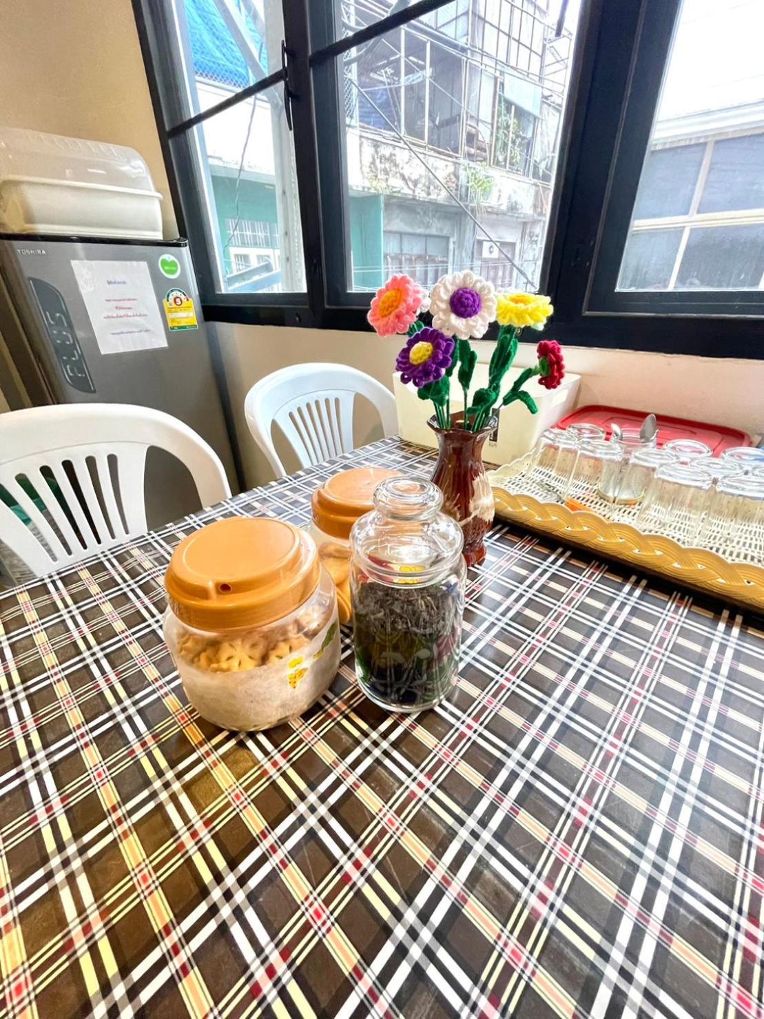 Inn Trog And Inn Soi (Adults Only) Bangkok Zewnętrze zdjęcie